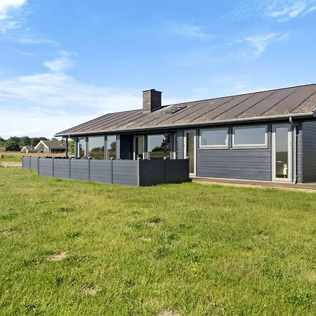 Prázdninový dům Konsta - 300m From The Sea By Interhome *