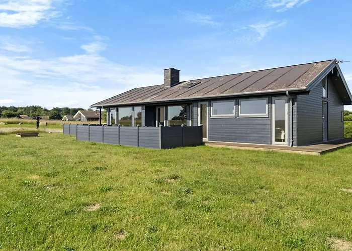 Prázdninový dům Konsta - 300m From The Sea By Interhome *